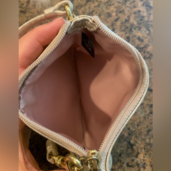 Coach logo wristlet. Very good preloved condition. - Picture 3 of 3